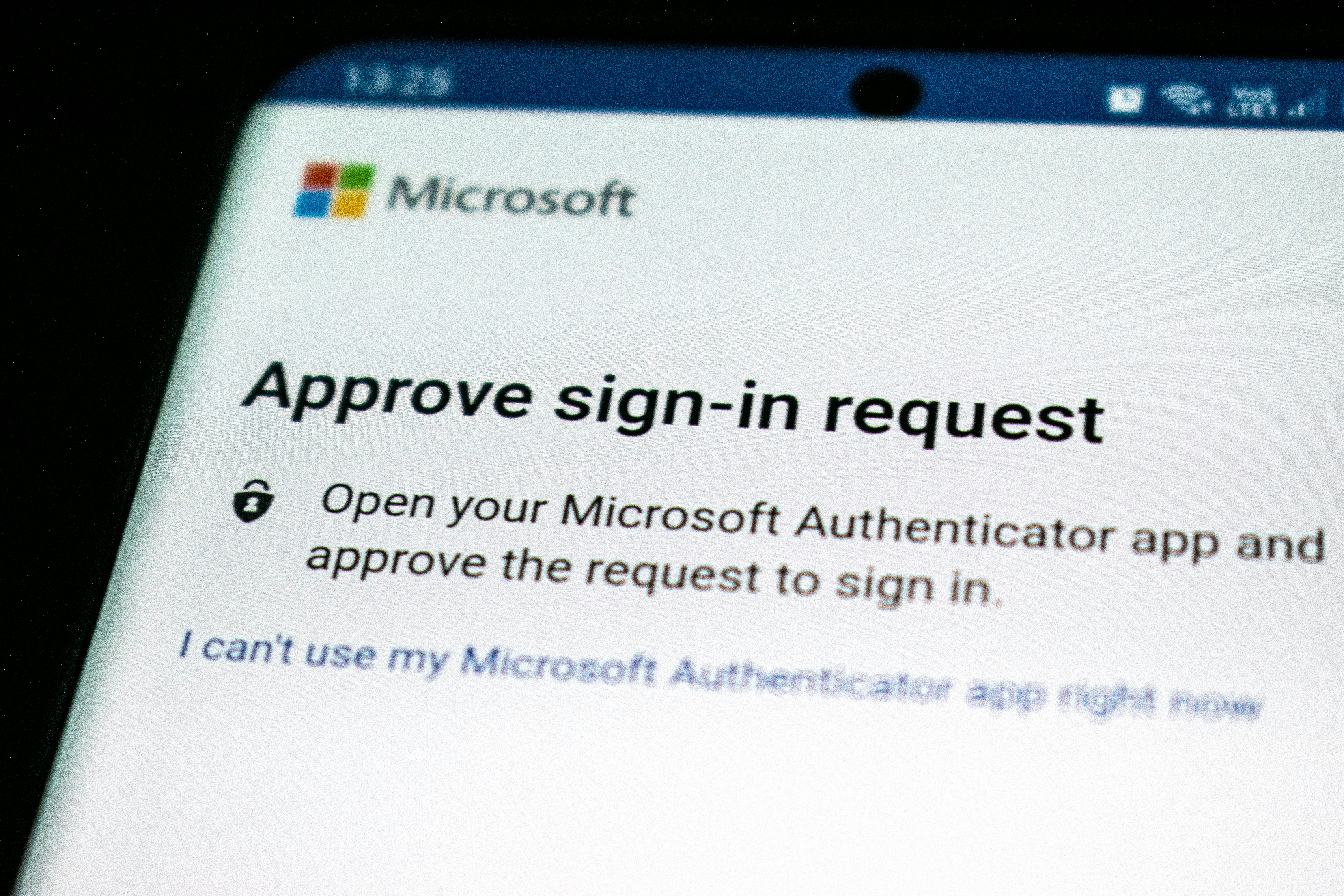 image of the microsoft authenticator app saying approve sign in request