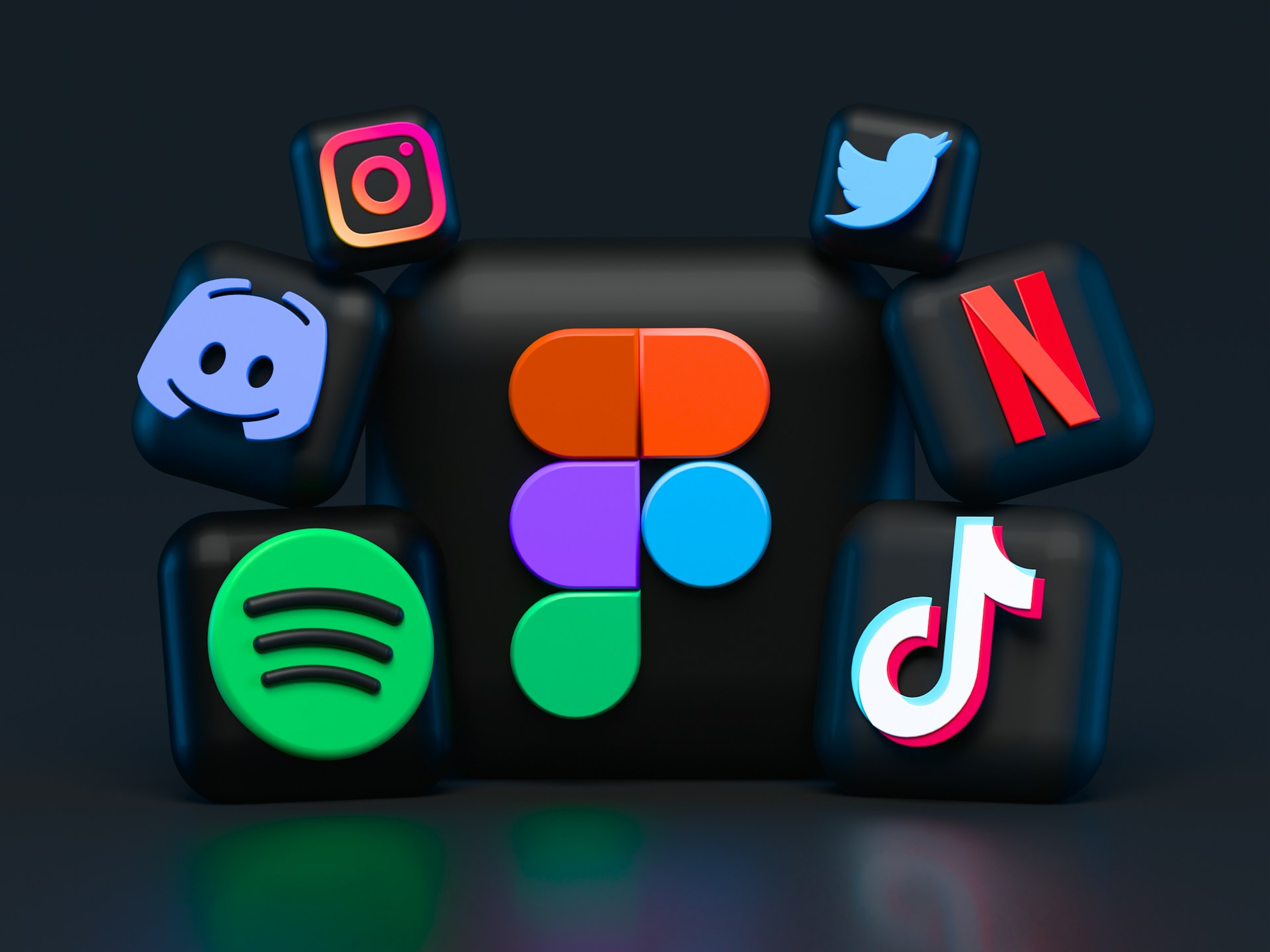 image of a bunch of different social media and entertainment logos. We can see Instagram, Twitter, Discord, Netflix, Spotify, and TikTok